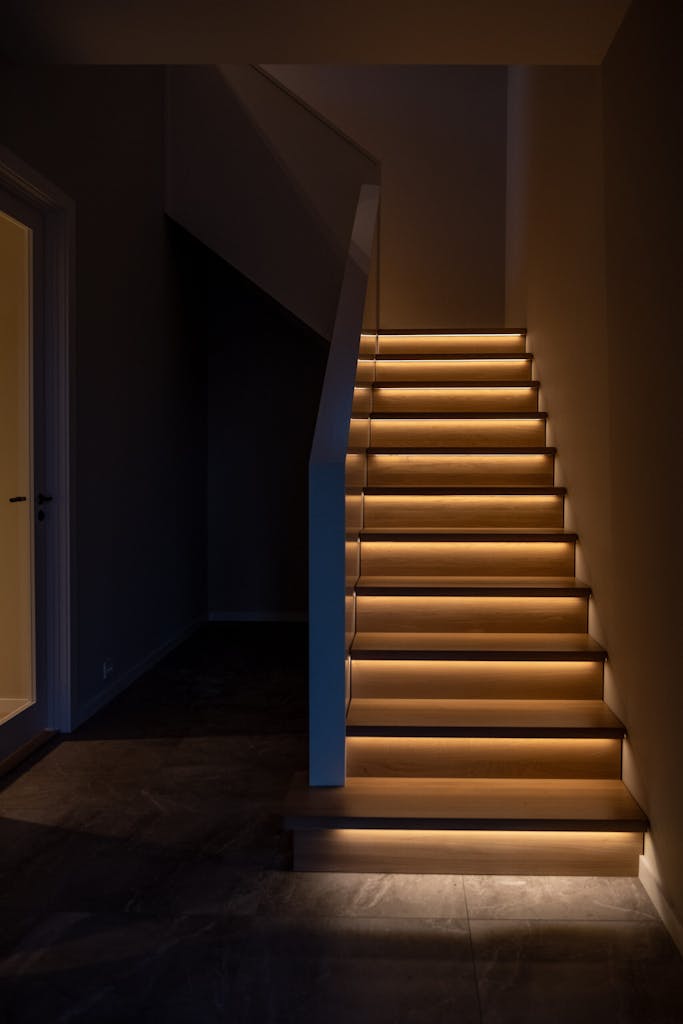 Trapp med lys innvendig