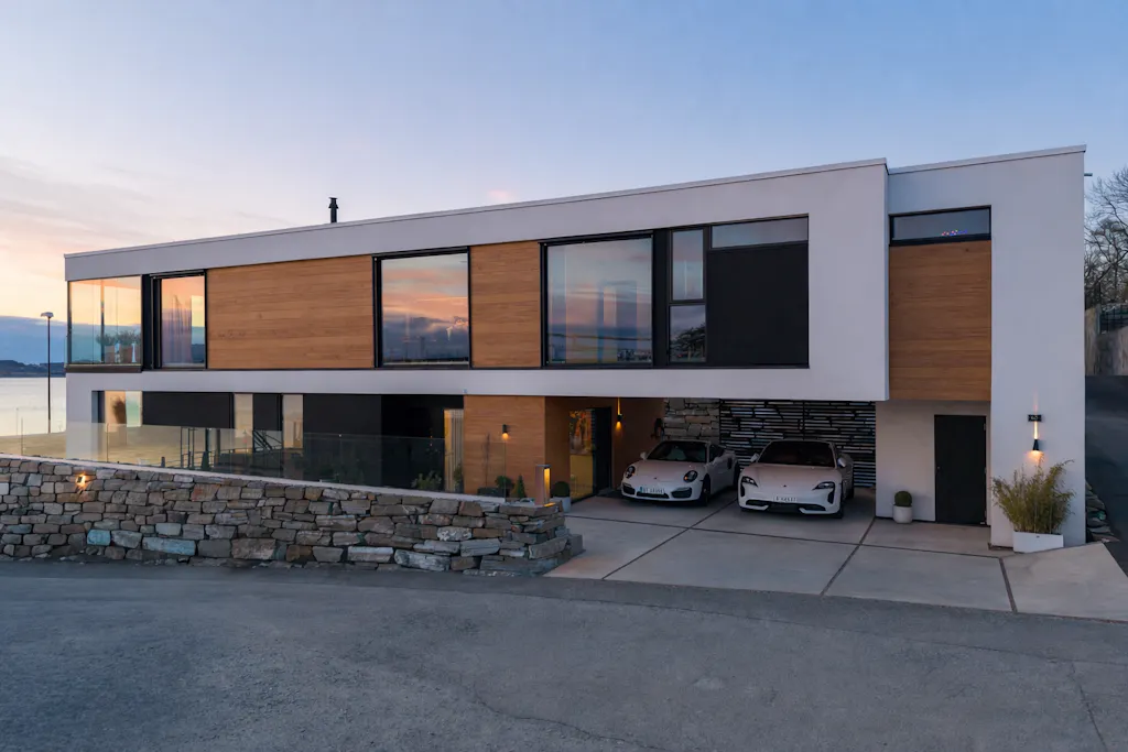 Moderne bolig i Hafrsfjord