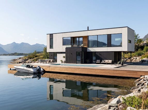 Elegant funkisbolig med store vindusflater, 3 soverom og ekstra stue.