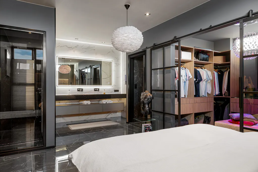 Moderne bolig i Hafrsfjord soverom